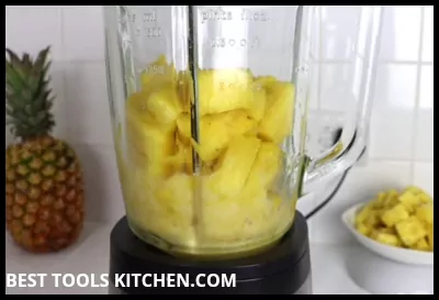 How to make pineapple juice using grinders