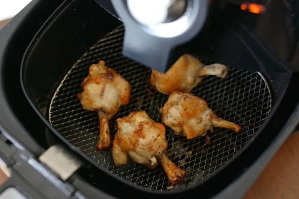 Can you put metal in an air fryer: Foods