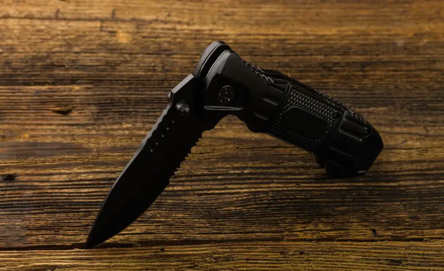 how to close tac force knife

